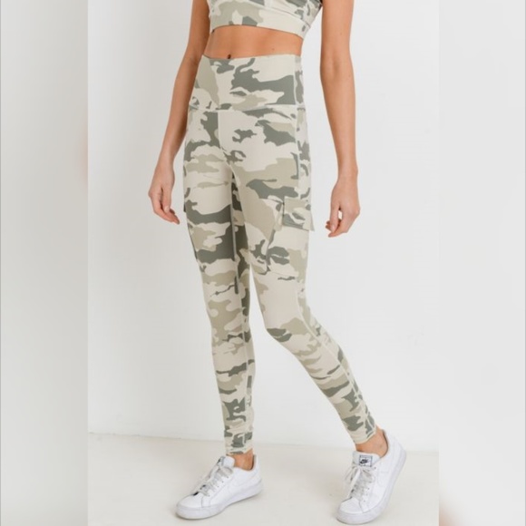 Mono B Pants - Highwaist Camo Lite Print Cargo Leggings